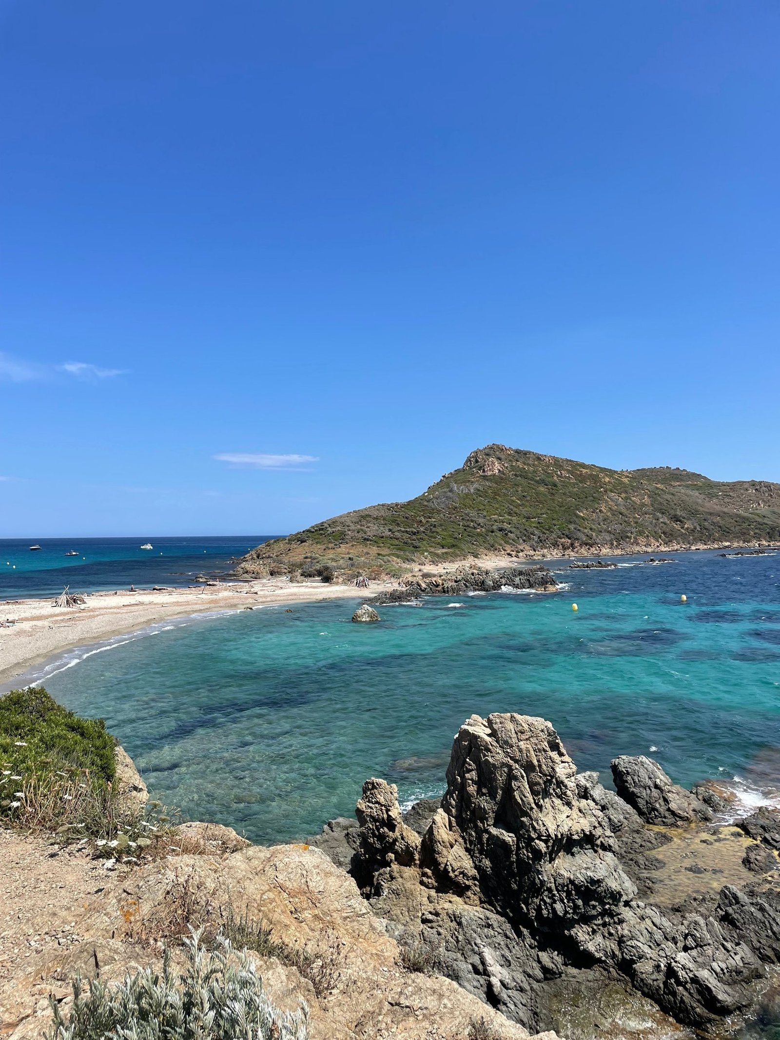 cap taillat free beach