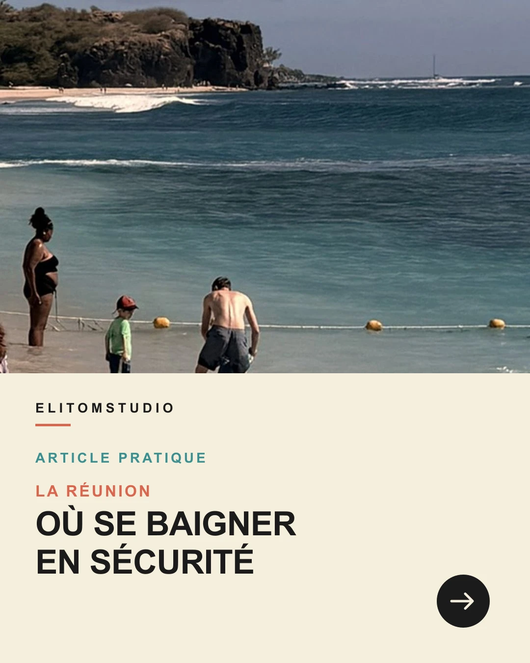 Des personnes se baignant dans un lagon surveillé à La Réunion.